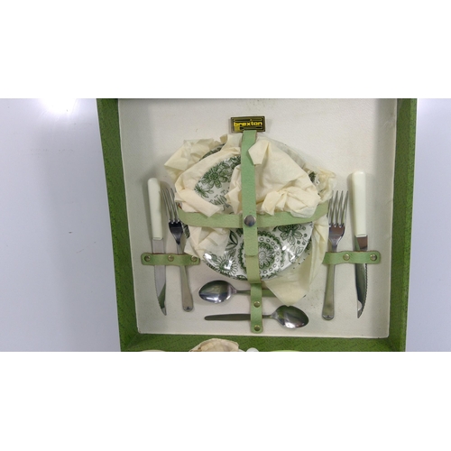102 - Vintage 1960's Brexton picnic hamper