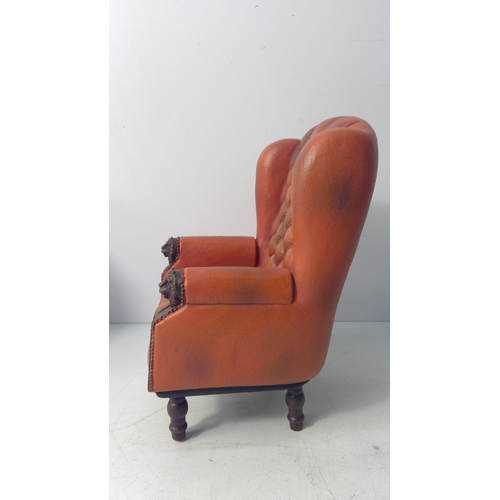 189 - Boxed Dorothy Twisted Land of Oz figurine and a model chair