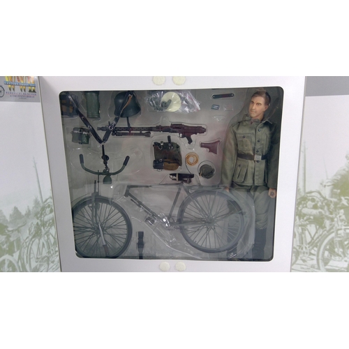 203 - Neo3Body WWII Wehrmacht MG Gunner w/ Truppenfahrrad 