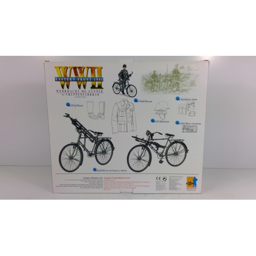 203 - Neo3Body WWII Wehrmacht MG Gunner w/ Truppenfahrrad 