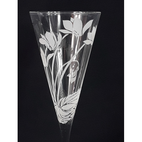 470 - Set of 12 Franklin Mint Les Fleurs crystal champagne glasses