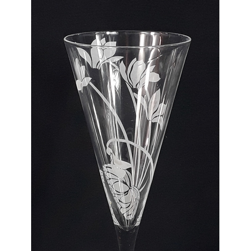 470 - Set of 12 Franklin Mint Les Fleurs crystal champagne glasses