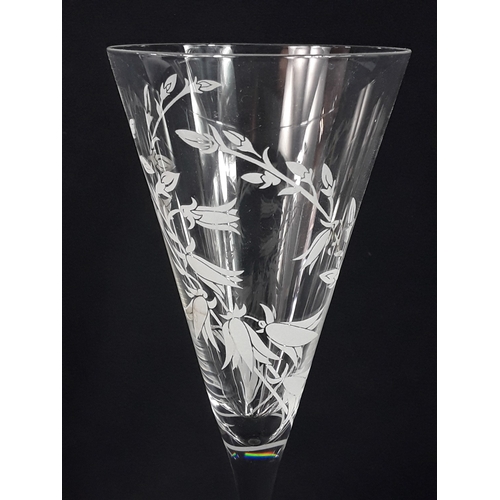 470 - Set of 12 Franklin Mint Les Fleurs crystal champagne glasses