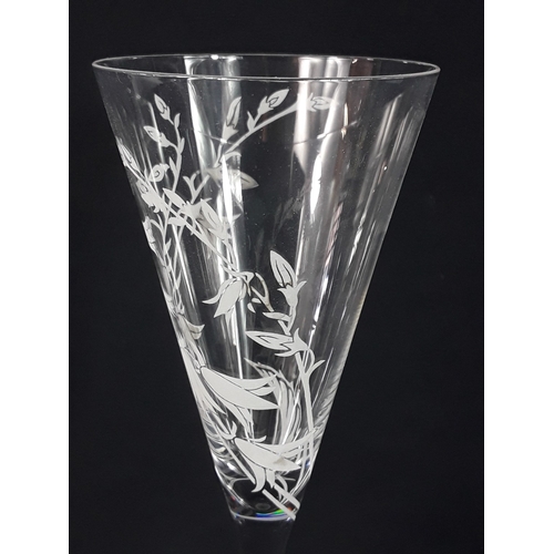 470 - Set of 12 Franklin Mint Les Fleurs crystal champagne glasses