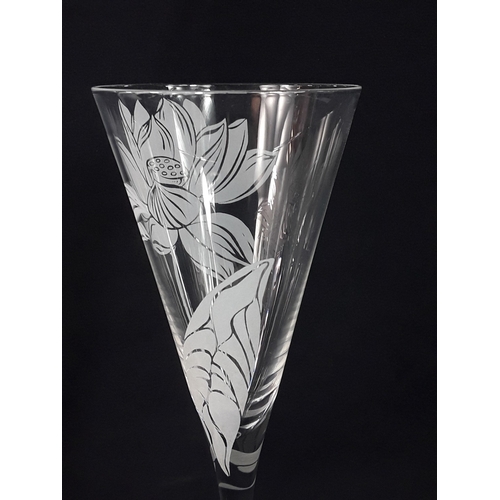 470 - Set of 12 Franklin Mint Les Fleurs crystal champagne glasses