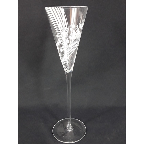 470 - Set of 12 Franklin Mint Les Fleurs crystal champagne glasses