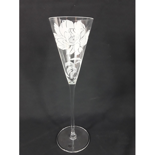 470 - Set of 12 Franklin Mint Les Fleurs crystal champagne glasses