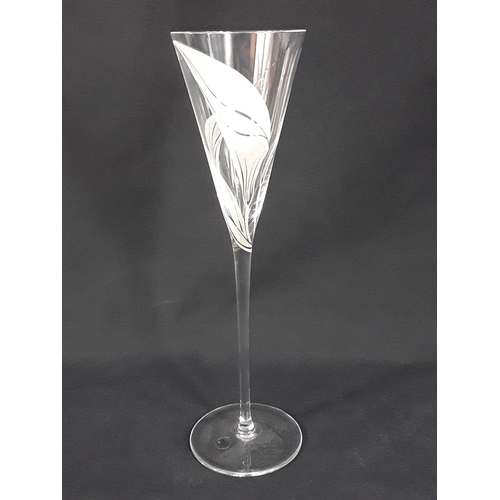 470 - Set of 12 Franklin Mint Les Fleurs crystal champagne glasses