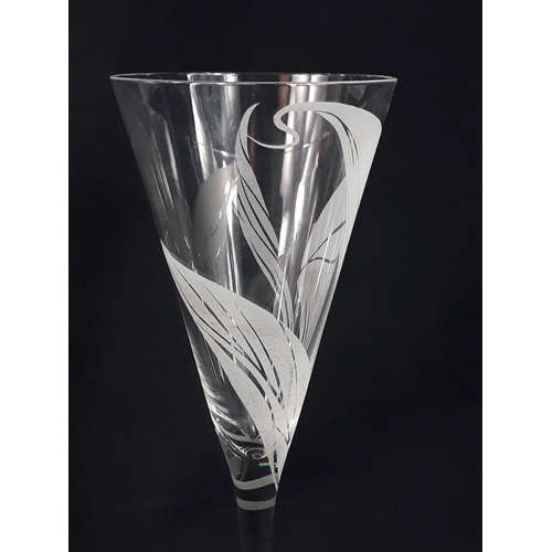 470 - Set of 12 Franklin Mint Les Fleurs crystal champagne glasses