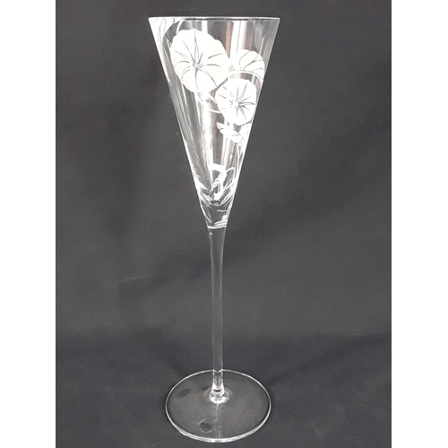 470 - Set of 12 Franklin Mint Les Fleurs crystal champagne glasses