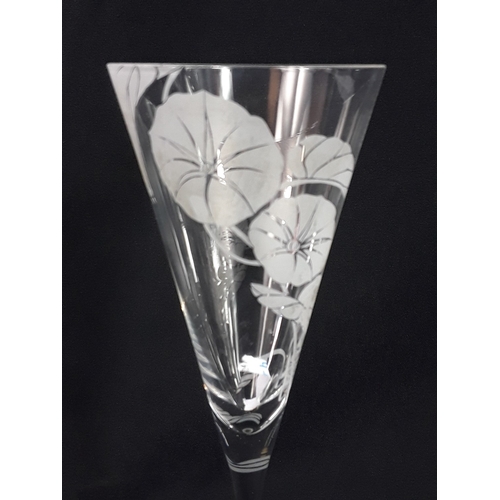 470 - Set of 12 Franklin Mint Les Fleurs crystal champagne glasses