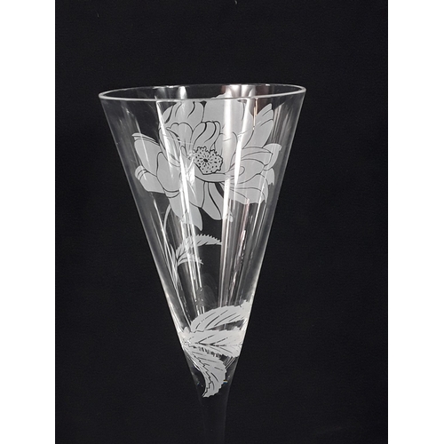 470 - Set of 12 Franklin Mint Les Fleurs crystal champagne glasses