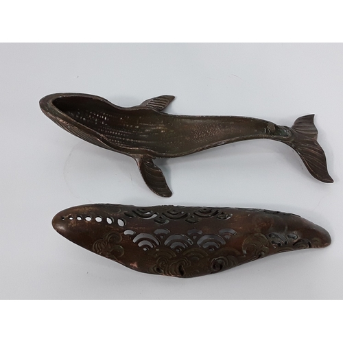 95 - Cast bronze incense pot in the form of a whale