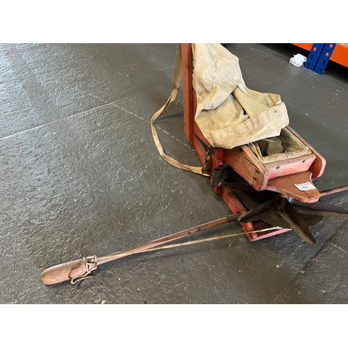 223 - Aero broadcast seed fiddle with bow