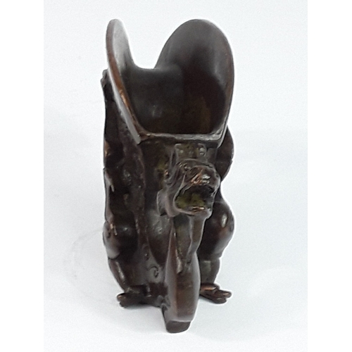 346 - Oriental cast bronze dragon, 14 x 8cms