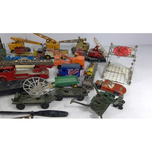 303 - Box of vintage model vehicles