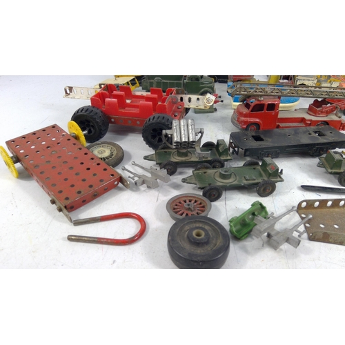 303 - Box of vintage model vehicles