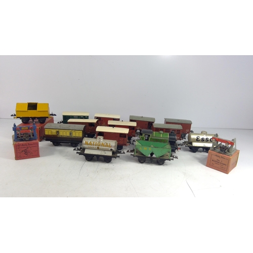 321 - Large selection of various carriages and rolling stock, mainly 0 gauge