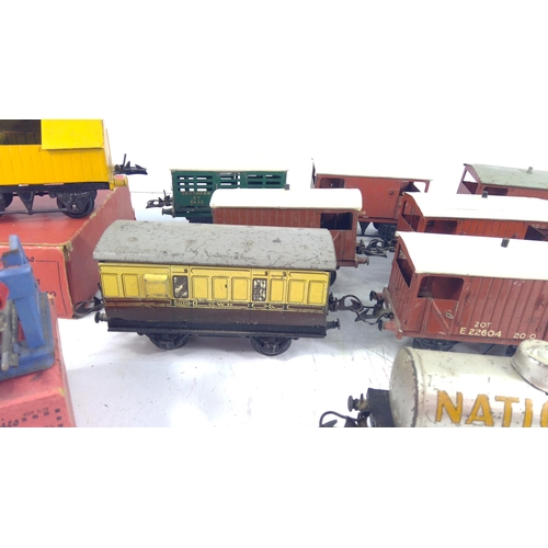 321 - Large selection of various carriages and rolling stock, mainly 0 gauge