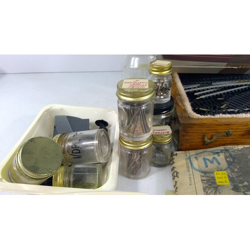 324 - Model railway accessories and track