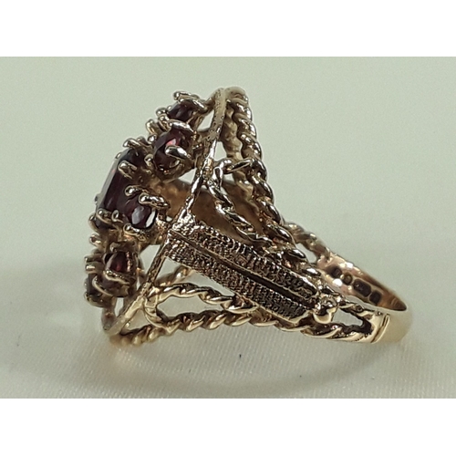 164 - 9ct gold garnet cluster ring - Size M