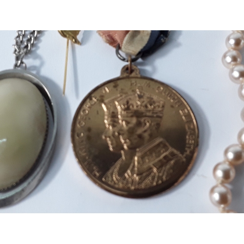 173 - Antique jewellery box and contents