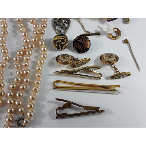 173 - Antique jewellery box and contents