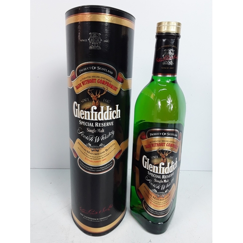 10 - Two tubed bottles of Glenfiddich Special Reserve single malt, 70cl, 40%, 1990's
