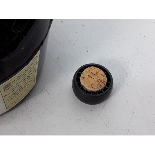 18 - Bottle of Dunhill Old Master Blended Whisky, 75cl, 43%, 1980's