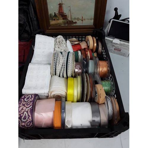 33 - Piggy banks, handbags, picture, sat nav, ribbons etc