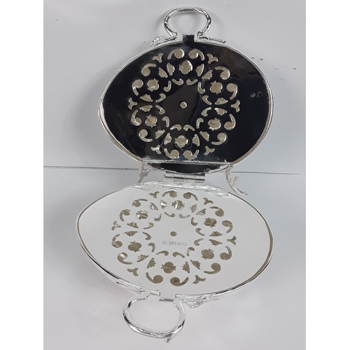 40 - Plated biscuit box in the shape of a walnut