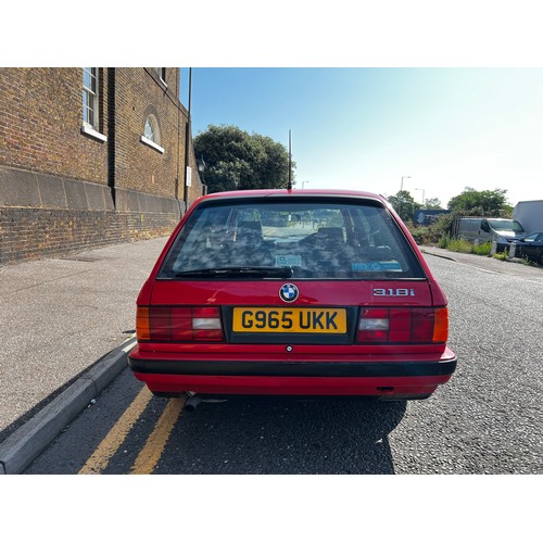 541 - Make: BMW
Model: 318i TOURING
Colour: RED
Registration: G965UKK
Engine Size (cc): 1796
Transmission:... 