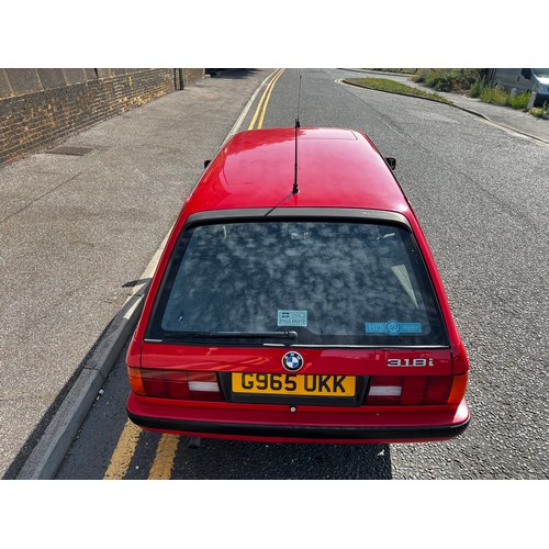 541 - Make: BMW
Model: 318i TOURING
Colour: RED
Registration: G965UKK
Engine Size (cc): 1796
Transmission:... 