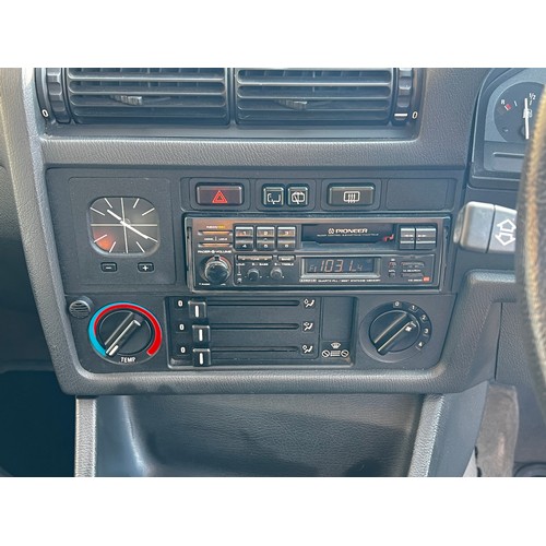 541 - Make: BMW
Model: 318i TOURING
Colour: RED
Registration: G965UKK
Engine Size (cc): 1796
Transmission:... 