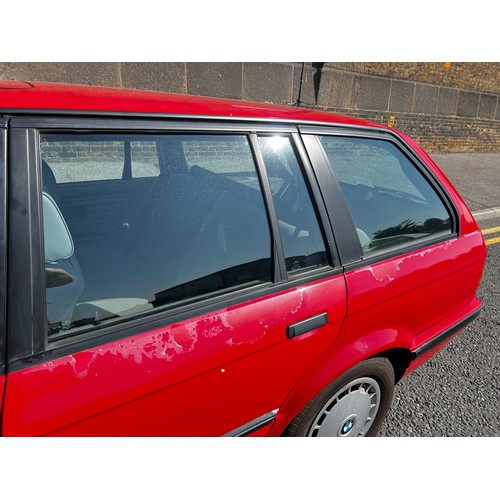 541 - Make: BMW
Model: 318i TOURING
Colour: RED
Registration: G965UKK
Engine Size (cc): 1796
Transmission:... 