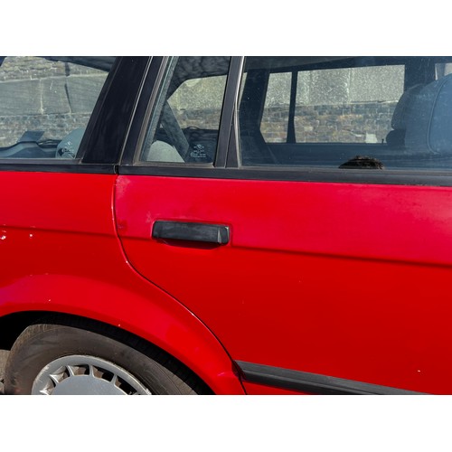 541 - Make: BMW
Model: 318i TOURING
Colour: RED
Registration: G965UKK
Engine Size (cc): 1796
Transmission:... 
