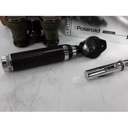 177 - Cameras and binoculars