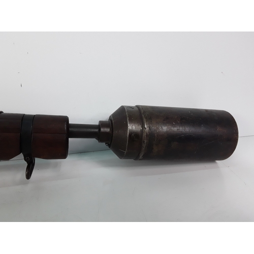 123 - Deactivated 303 jungle carbine grenade launcher with deactivation certificate