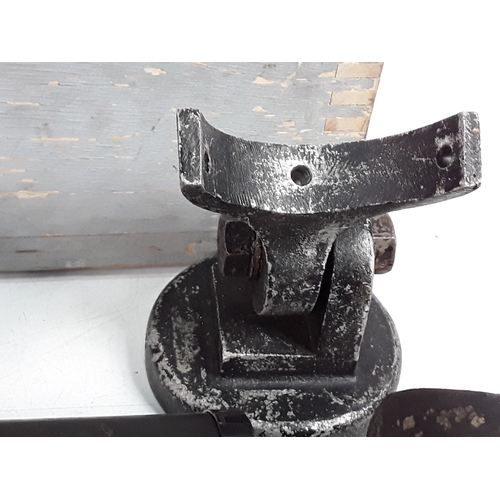 129 - Vintage boxed gunsight/telescope