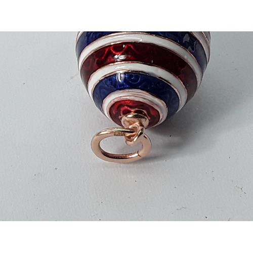 223 - 14ct gold and enamel Cloisonné banded pendant, gross weight 12.1g