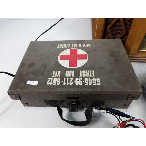 91 - Vintage style hi-fi, first aid box, shirts, etc