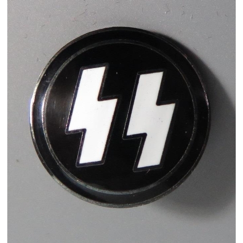 386 - From the Charles Hume-Smith Collection: A WWII Nazi German SS Membership Badge, M1/172 Ges Gesch