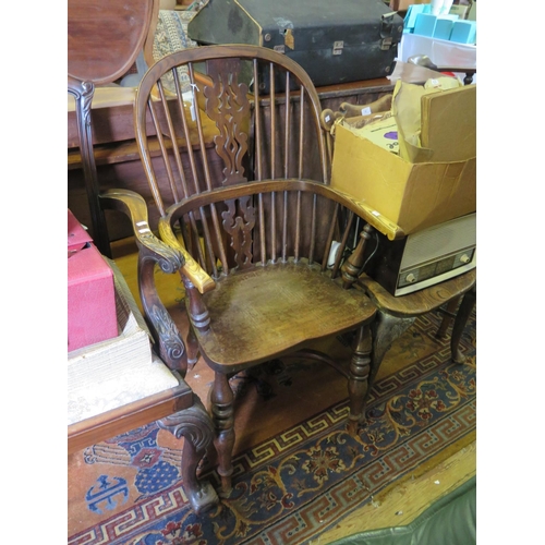 486 - An Nineteenth Century Windsor Chair