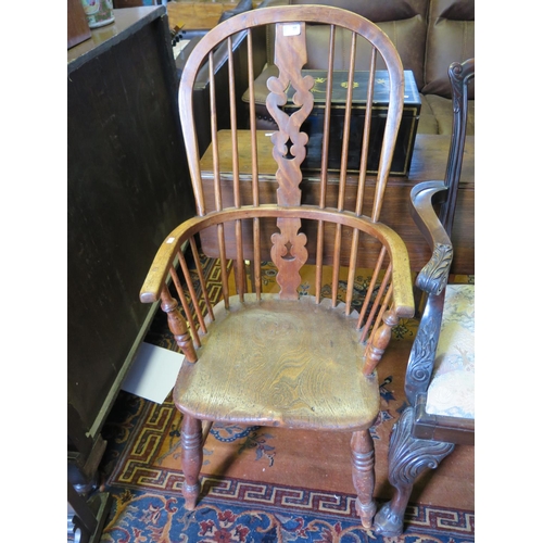 488 - A Nineteenth Century Elm Seated Windsor Chair