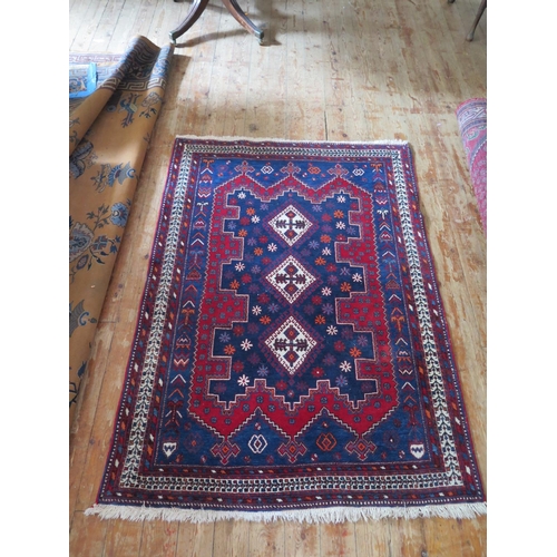 569 - A Persian Runner, 278 x 67cm