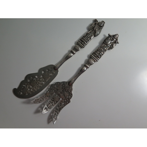 42a - A Pair of Indo Chinese Silver Fish Servers, marked MT900, 223g