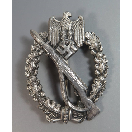 252 - A German WWII Infantry Assault Badge L/61