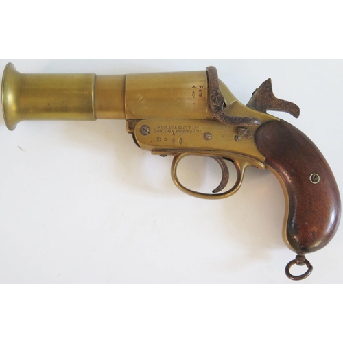 279 - A WWI Webley & Scott Flare Gun, crows foot mark and dated 17, ID no. 64294. The firing pin has been ... 