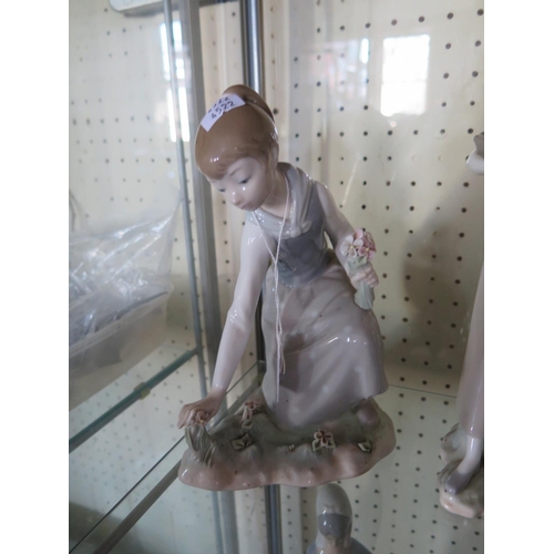 451 - Lladro figurine