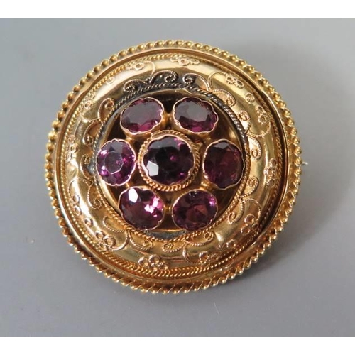 98a - Victorian Gold and Amethyst Brooch, 5.2g